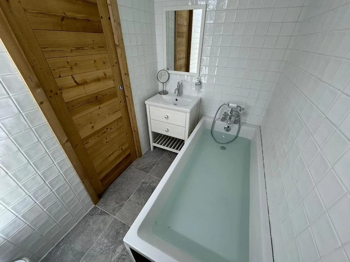 Val Thorens Luxury Apartment Sleeps 8 France