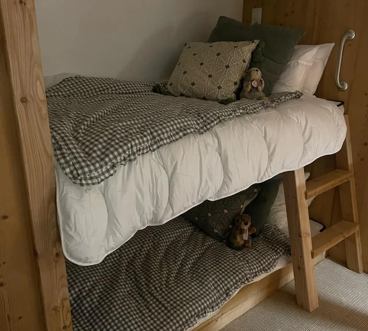 Val Thorens Luxury Apartment Sleeps 8  Val Thorens